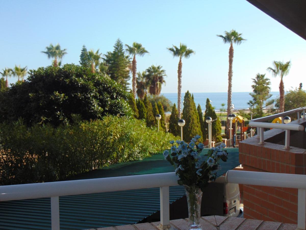 Apartamentos Varios Con 2 Dorm En Marina Dor , La Playa De Amplaries 47 , Vista Lateral Al Mar 奥罗佩萨德尔马 外观 照片