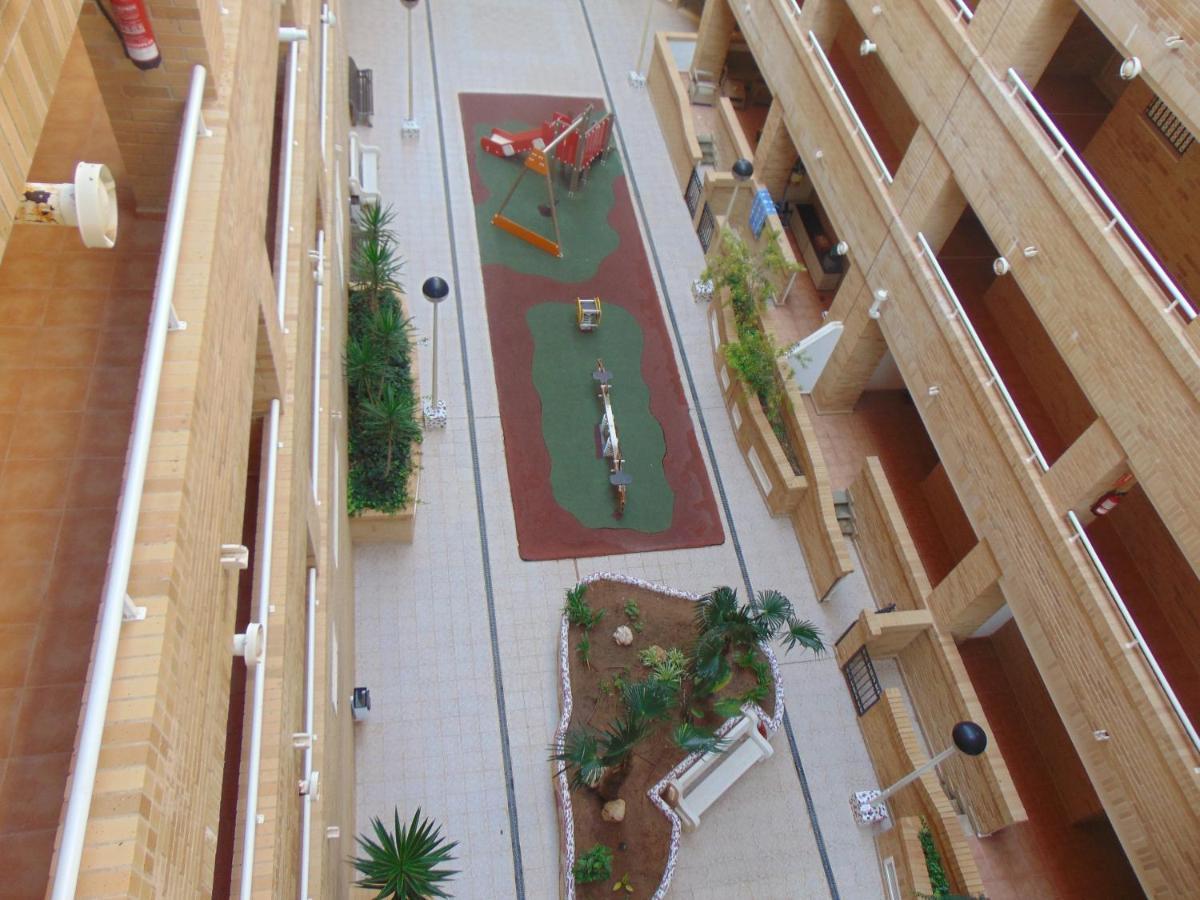 Apartamentos Varios Con 2 Dorm En Marina Dor , La Playa De Amplaries 47 , Vista Lateral Al Mar 奥罗佩萨德尔马 外观 照片