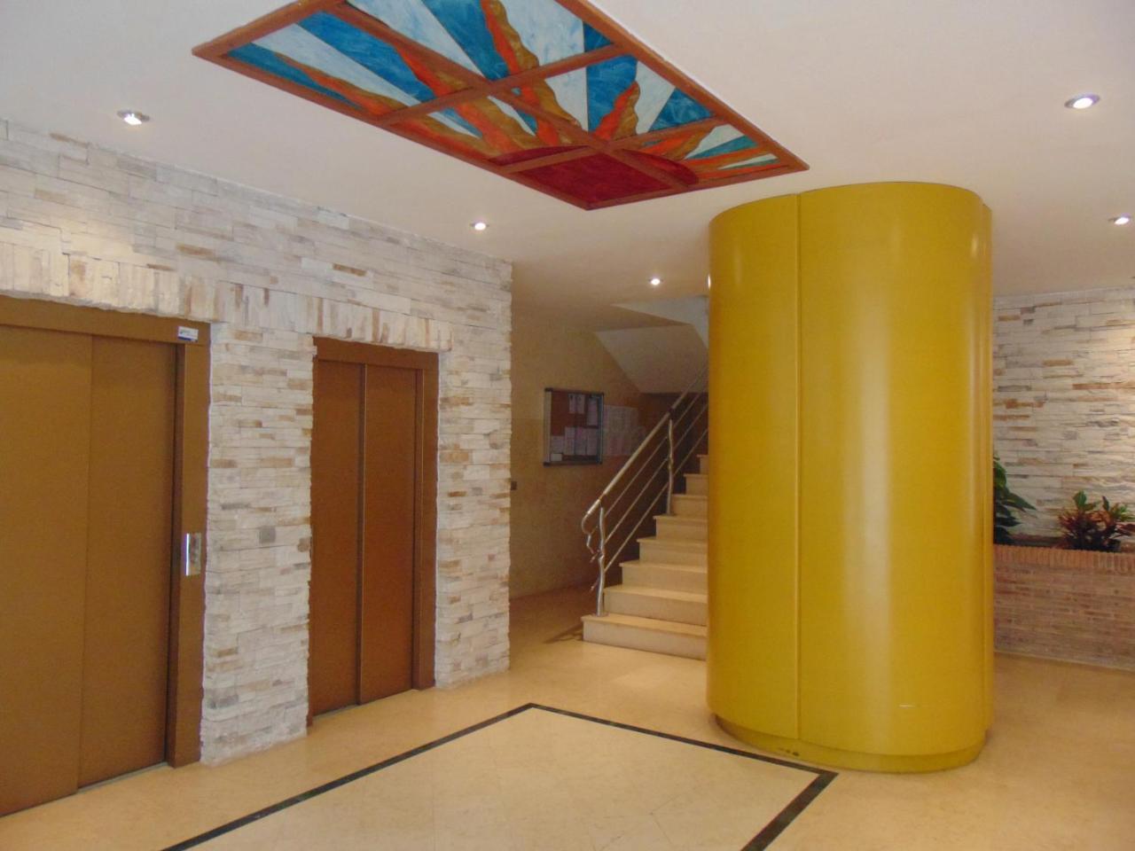 Apartamentos Varios Con 2 Dorm En Marina Dor , La Playa De Amplaries 47 , Vista Lateral Al Mar 奥罗佩萨德尔马 外观 照片