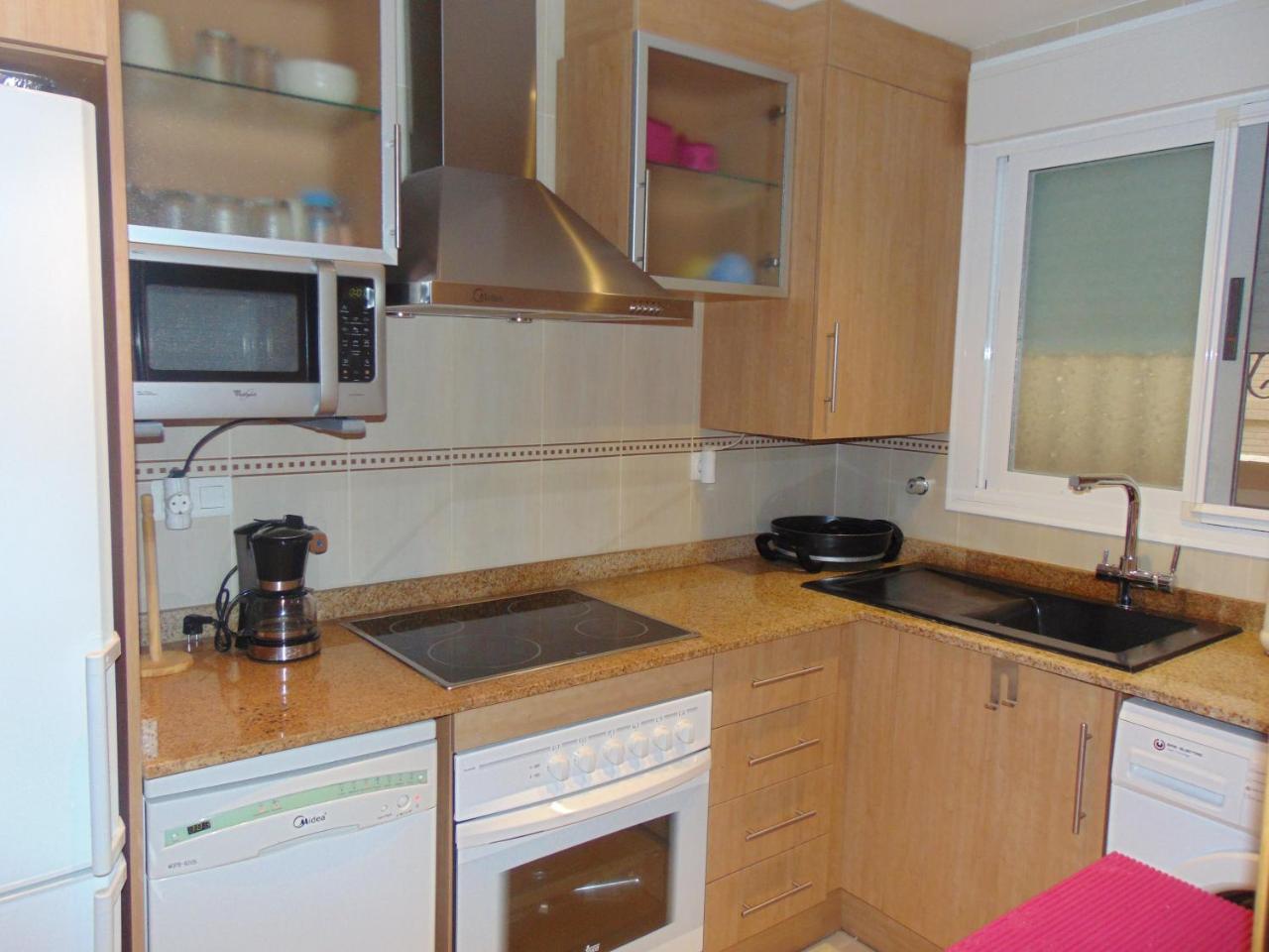 Apartamentos Varios Con 2 Dorm En Marina Dor , La Playa De Amplaries 47 , Vista Lateral Al Mar 奥罗佩萨德尔马 外观 照片