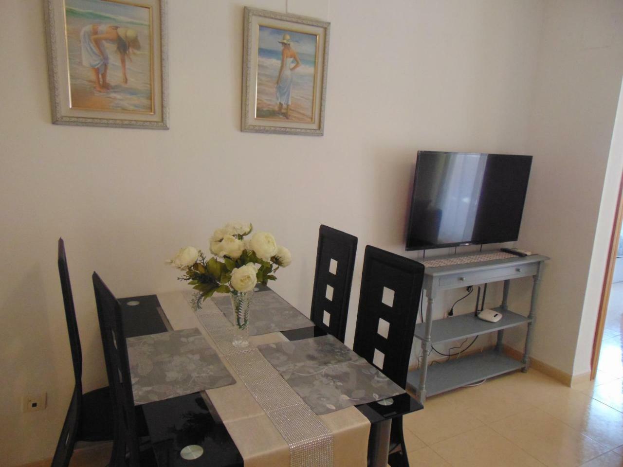 Apartamentos Varios Con 2 Dorm En Marina Dor , La Playa De Amplaries 47 , Vista Lateral Al Mar 奥罗佩萨德尔马 外观 照片